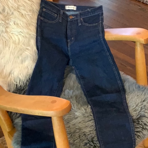 Like new condition dark blue skinny jeans. Madewell brand. - Picture 1 of 3